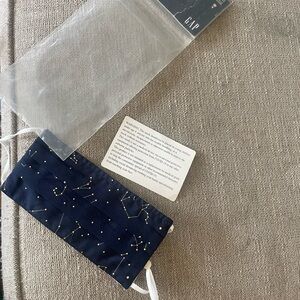GAP White Pleated Face Mask